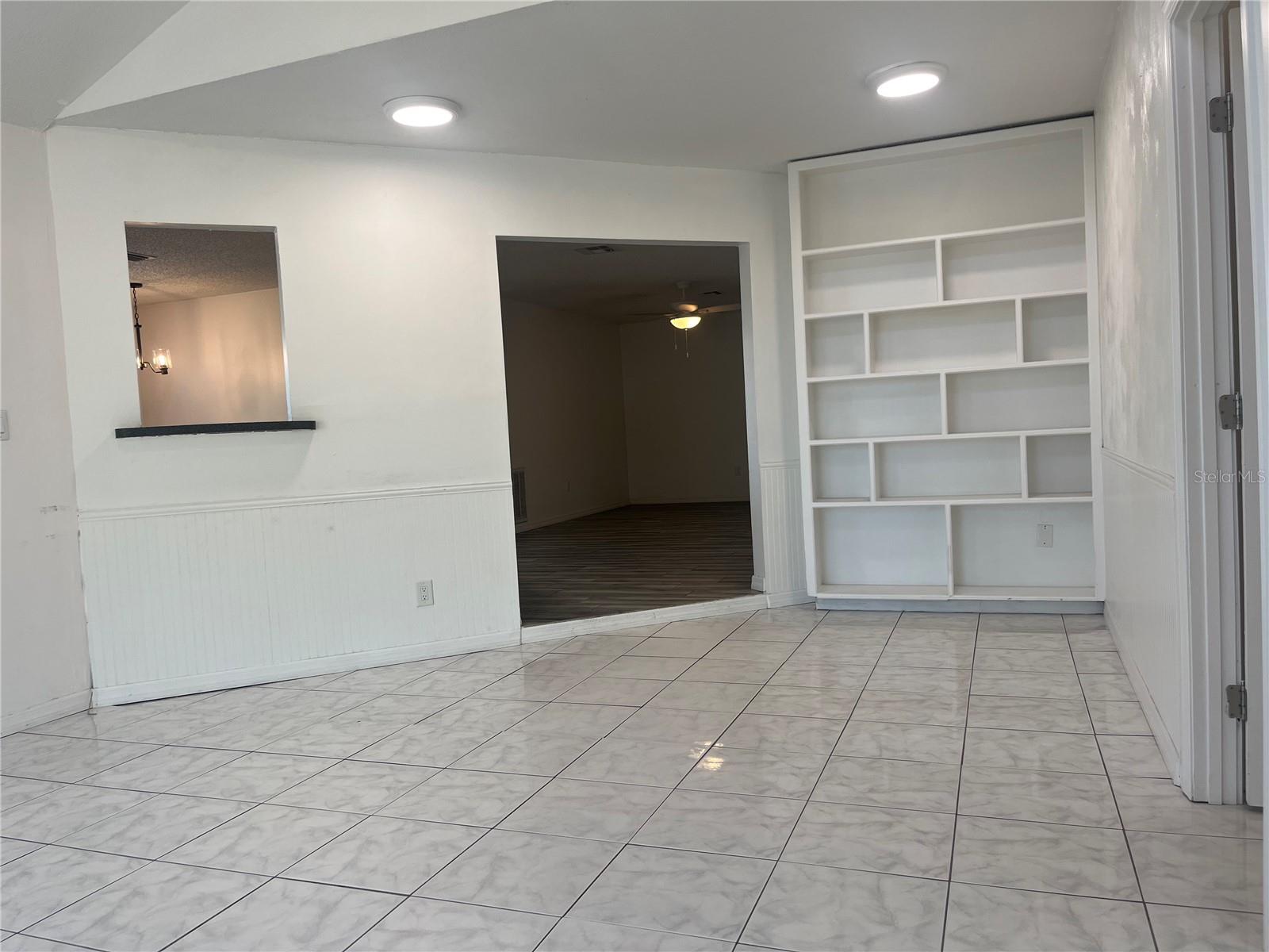 Image 13 of 30 For 215 Fernwood Street