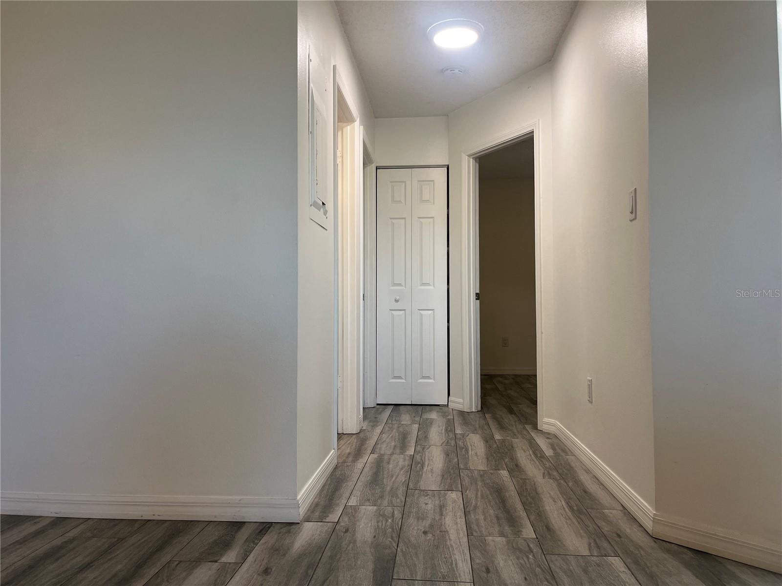 Image 19 of 30 For 215 Fernwood Street