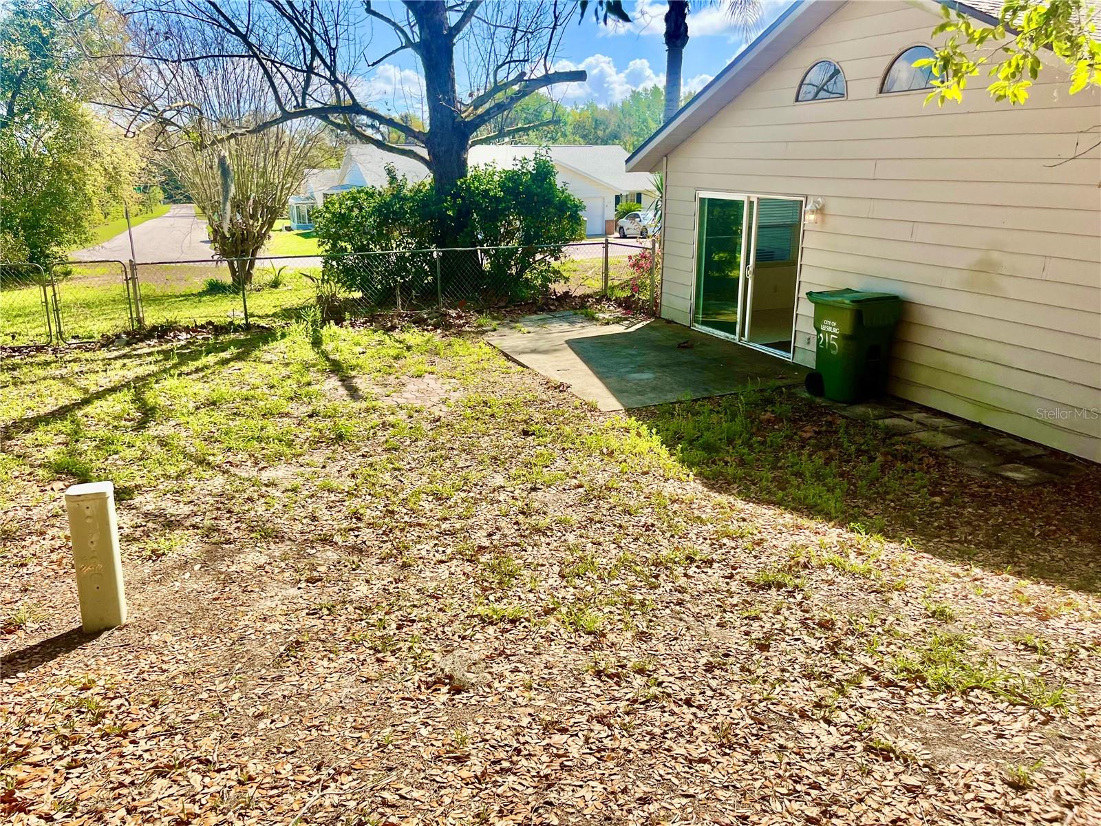 Image 29 of 30 For 215 Fernwood Street