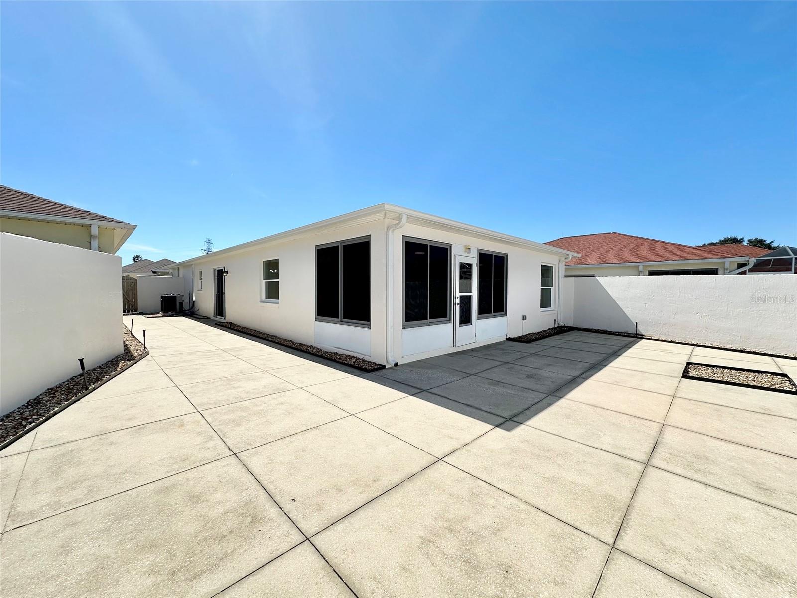 Image 18 of 24 For 1336 Lajolla Circle