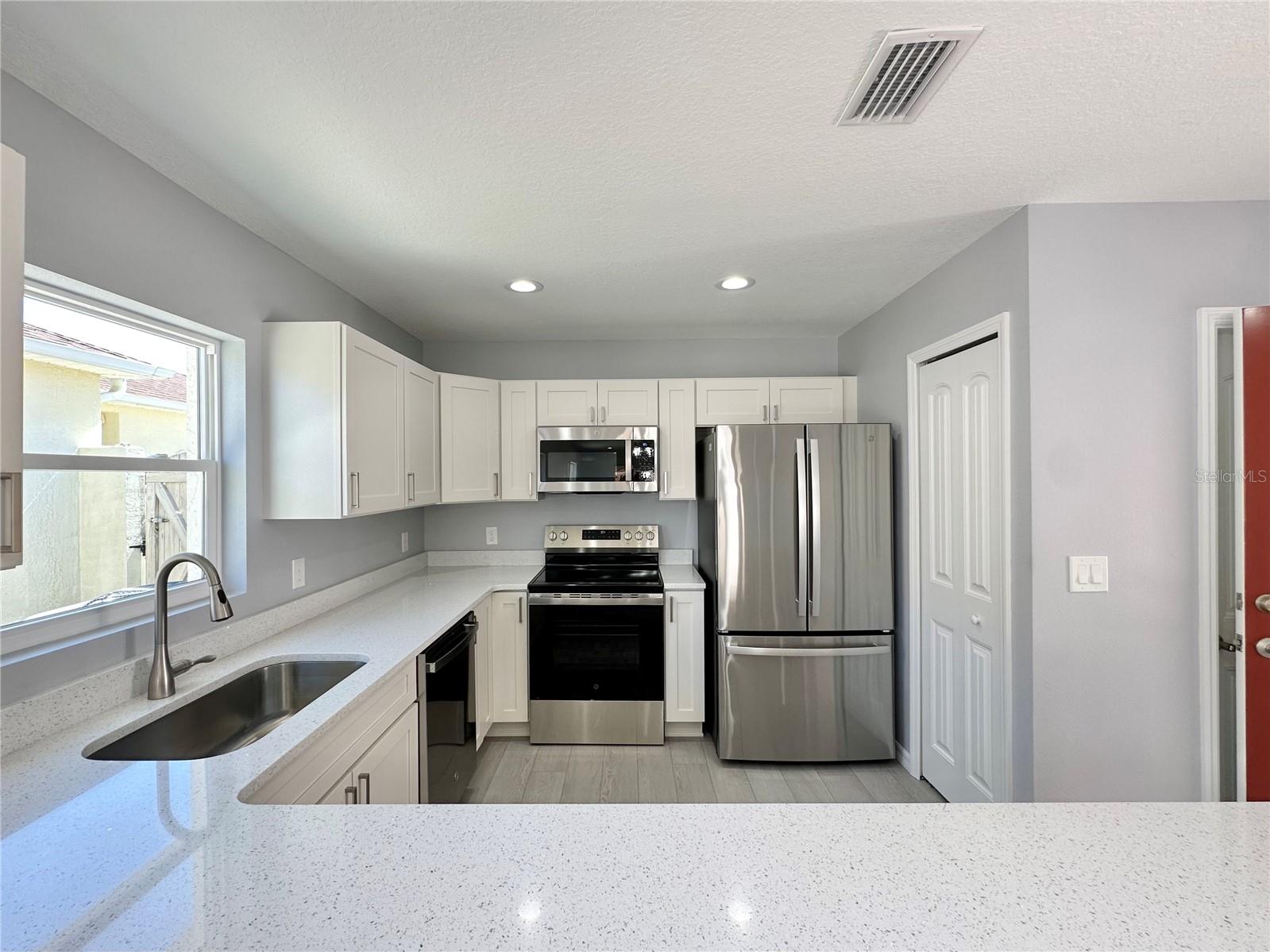 Image 5 of 24 For 1336 Lajolla Circle