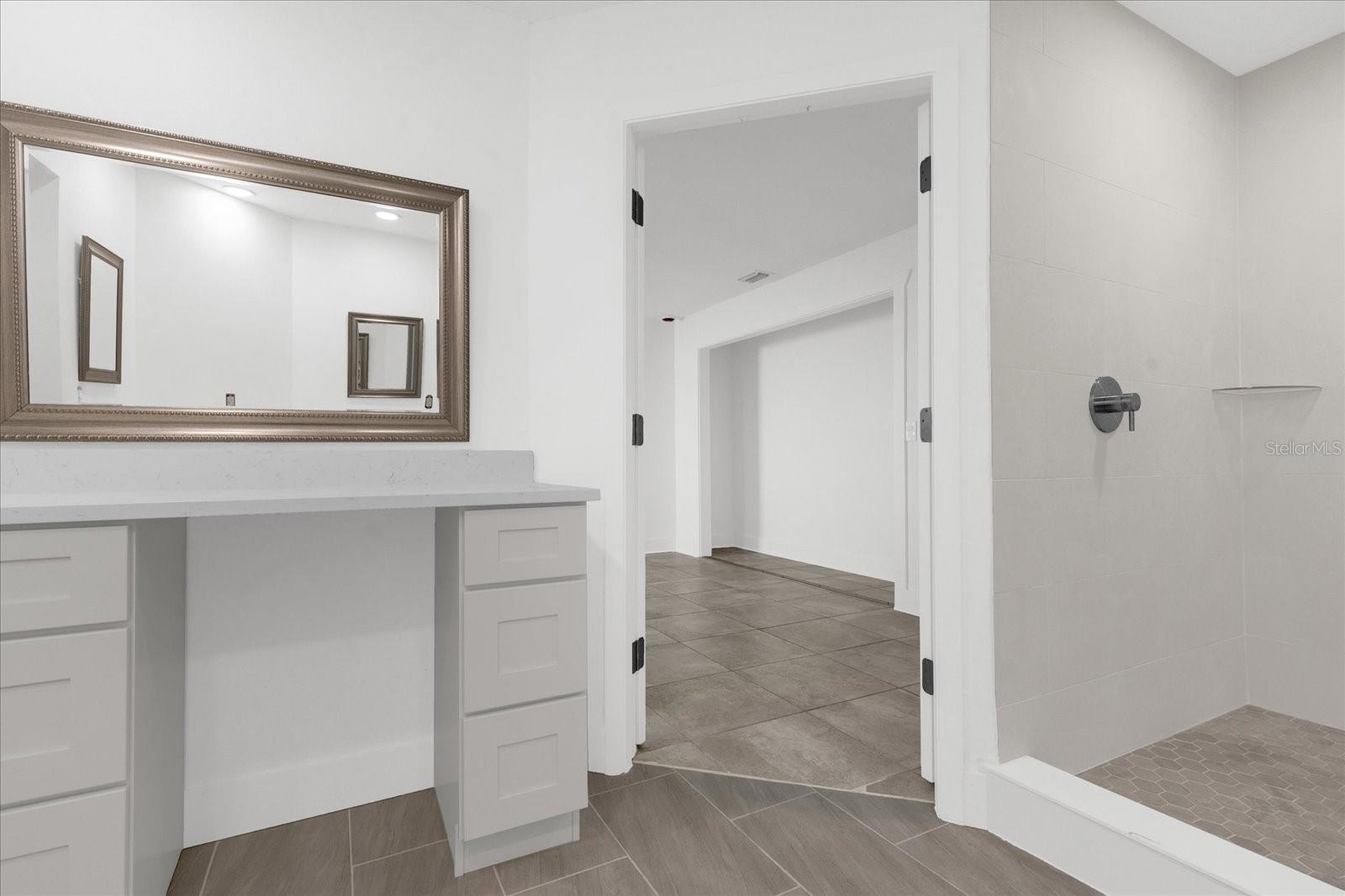 Image 12 of 28 For 5222 View Point