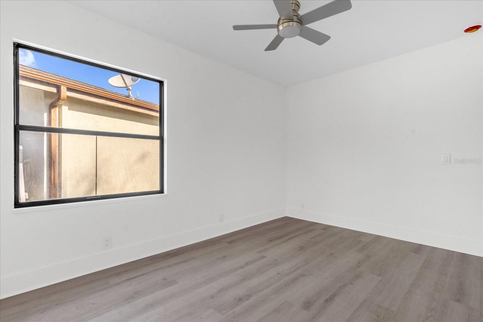 Image 16 of 28 For 5222 View Point