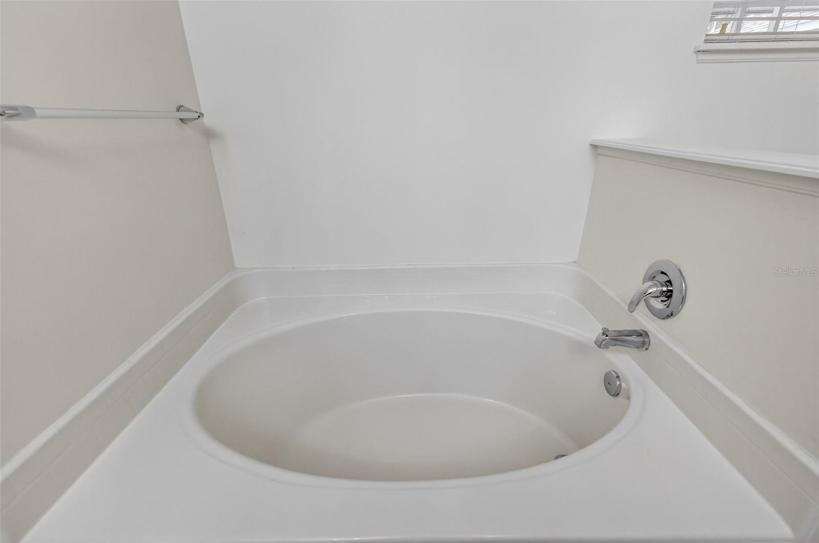 Image 21 of 33 For 615 Briarcliff Road