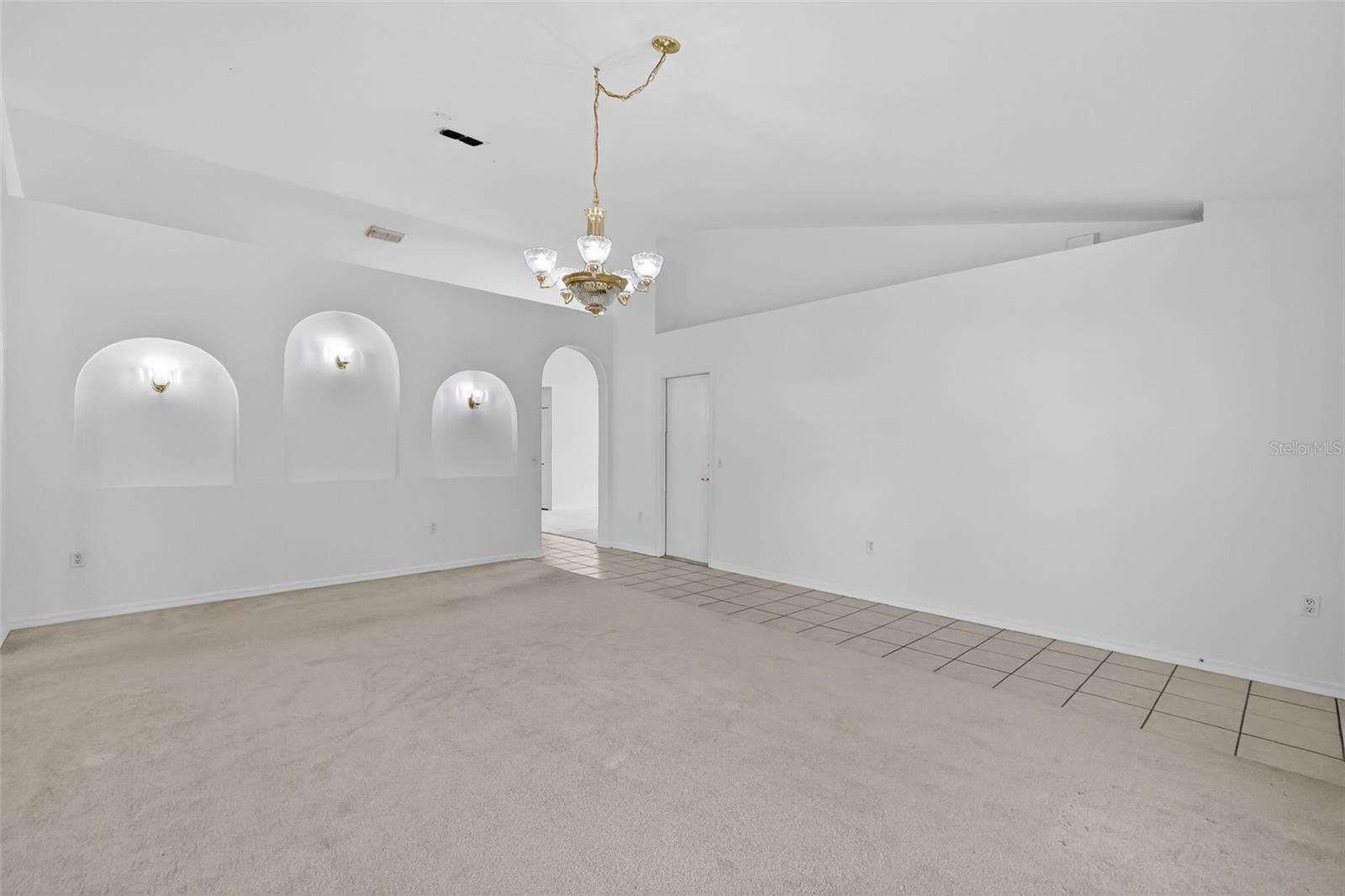 Image 5 of 33 For 615 Briarcliff Road