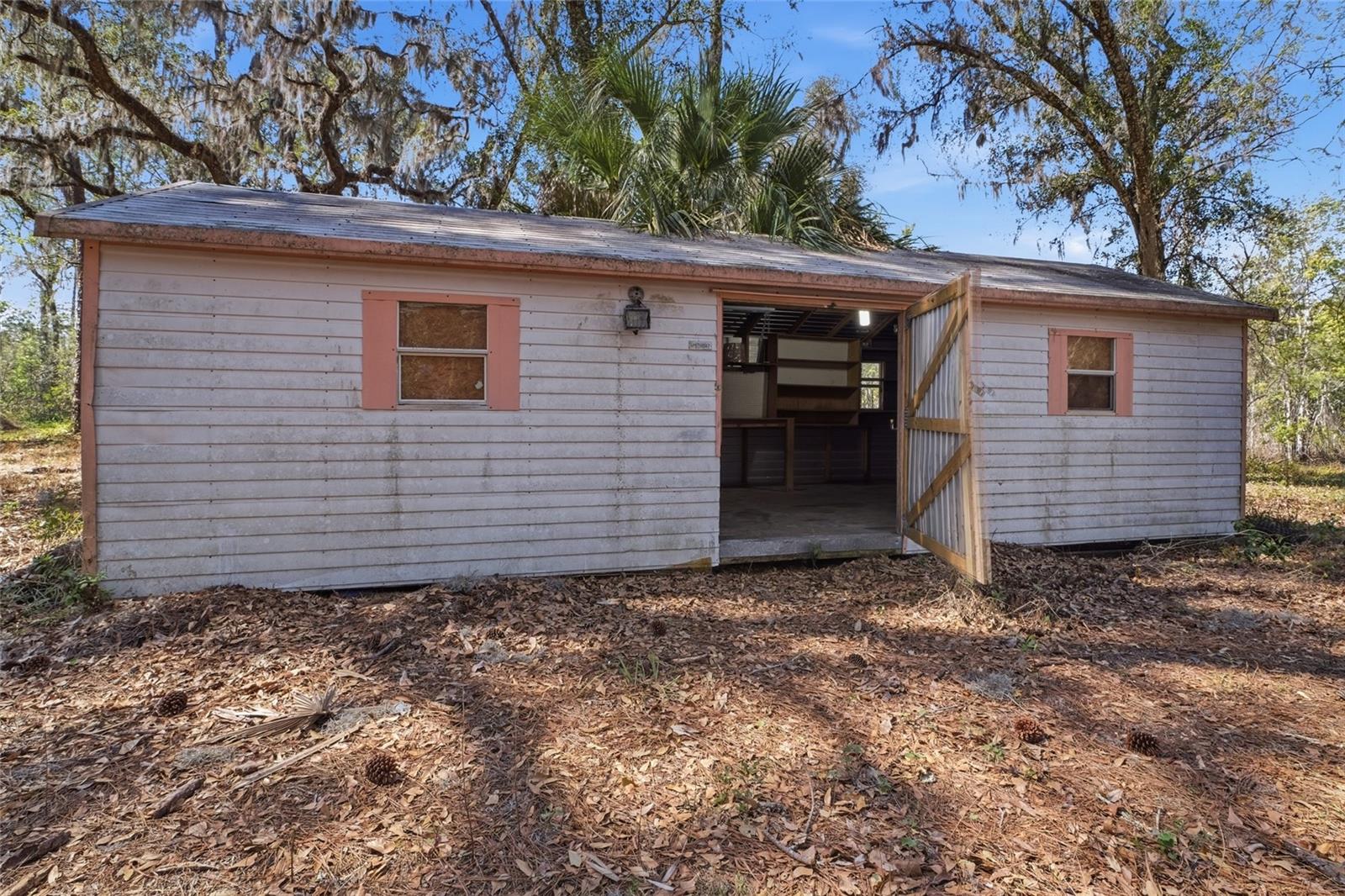 Image 10 of 46 For 13401 Palm Drive