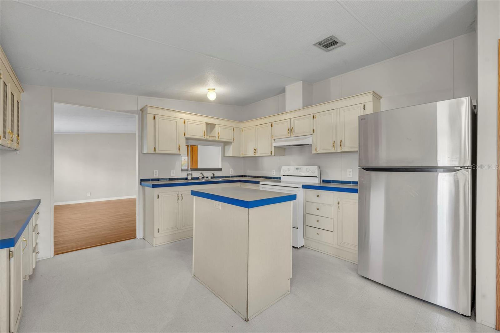 Image 11 of 36 For 11412 Pheasant Trail