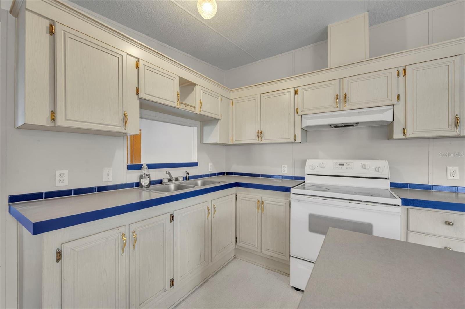 Image 13 of 36 For 11412 Pheasant Trail