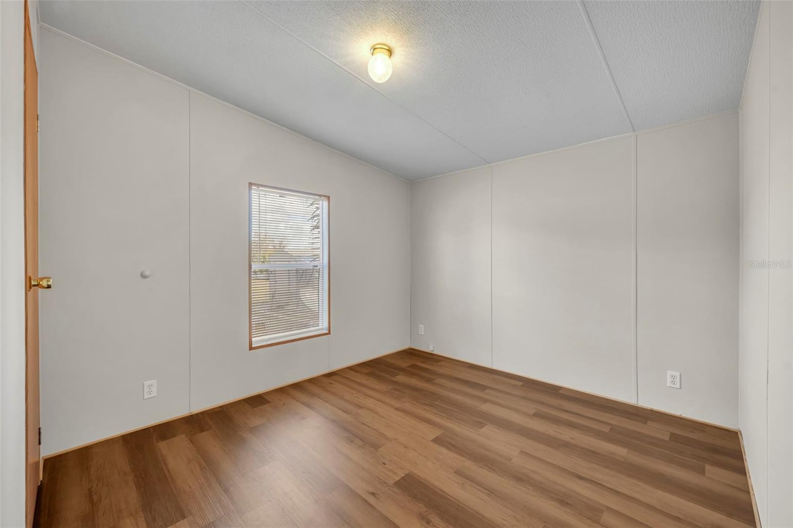 Image 19 of 36 For 11412 Pheasant Trail