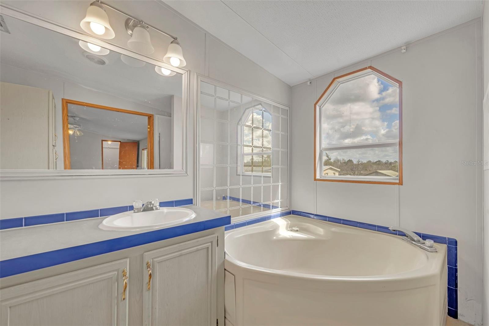 Image 25 of 36 For 11412 Pheasant Trail