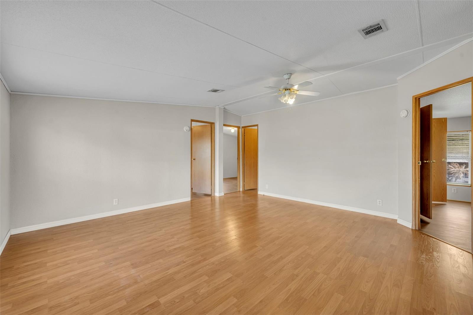 Image 6 of 36 For 11412 Pheasant Trail