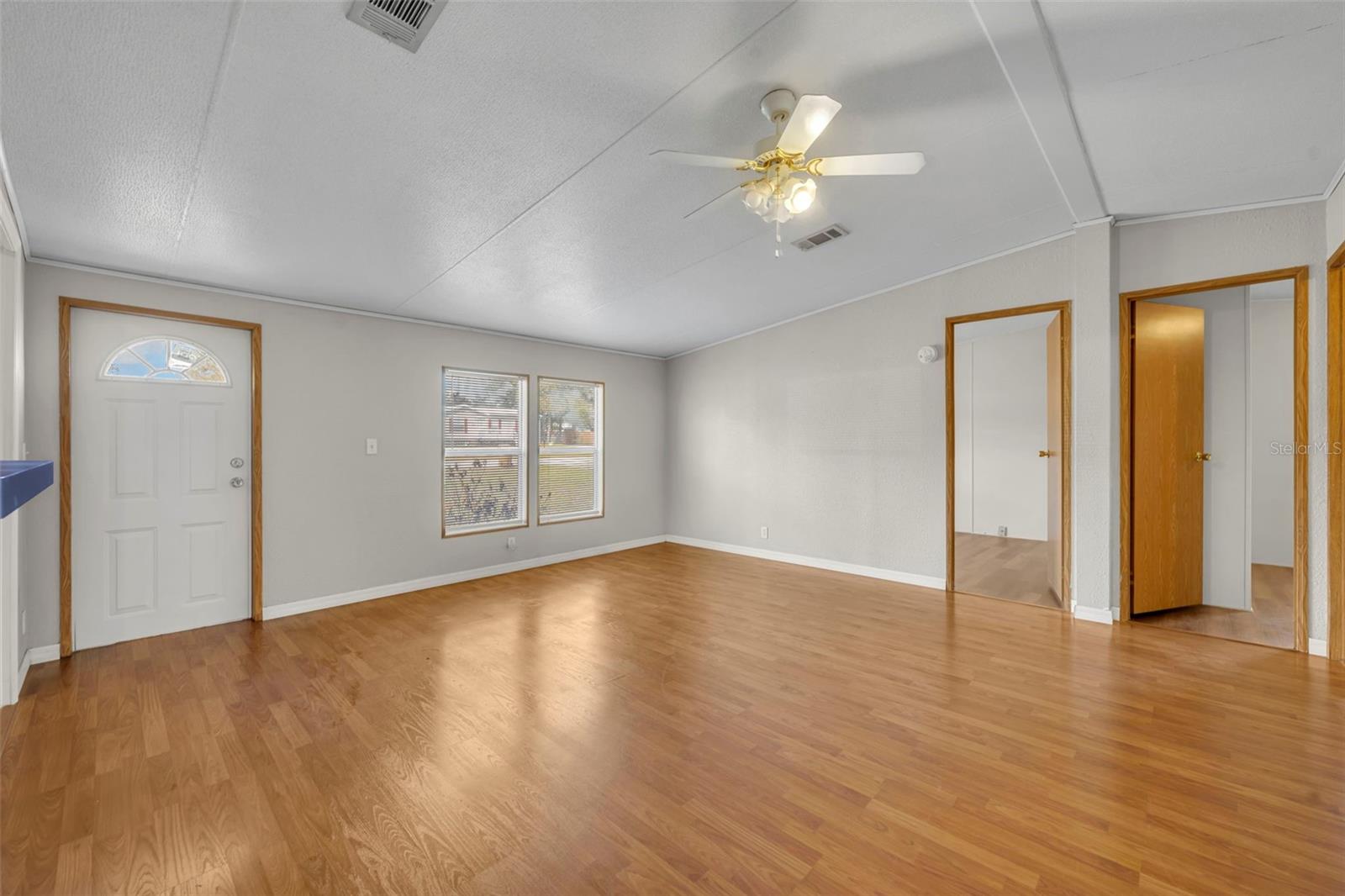 Image 7 of 36 For 11412 Pheasant Trail