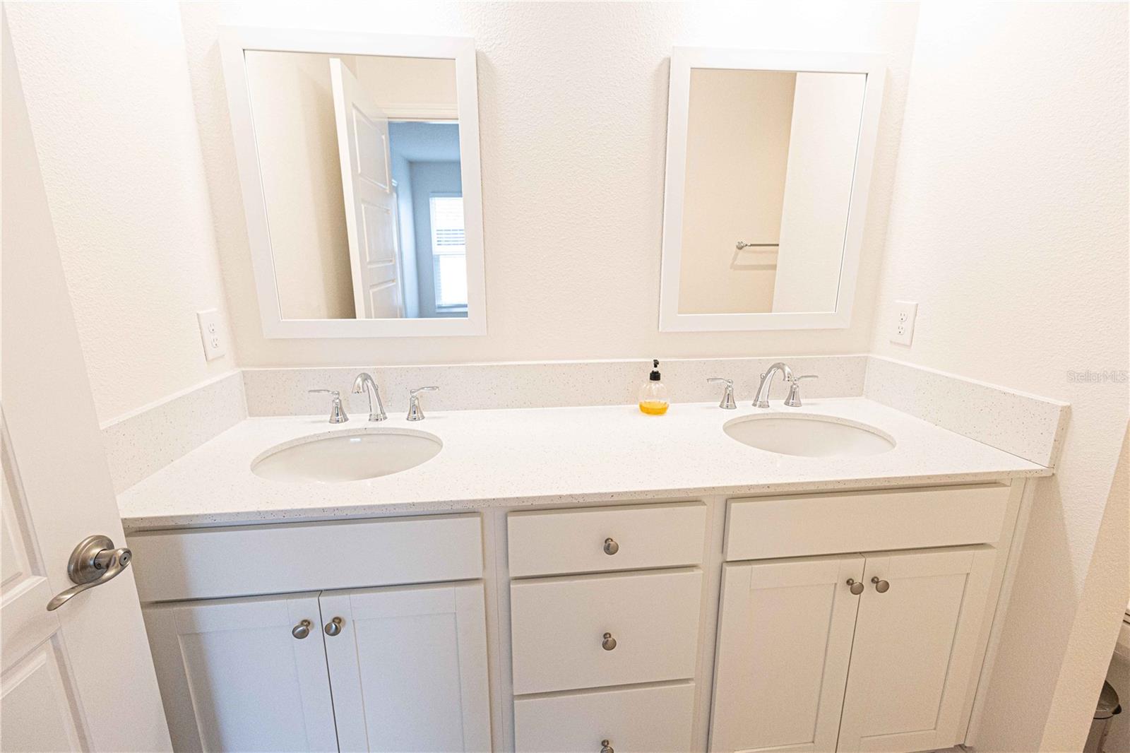 Image 18 of 36 For 2498 Alder Avenue