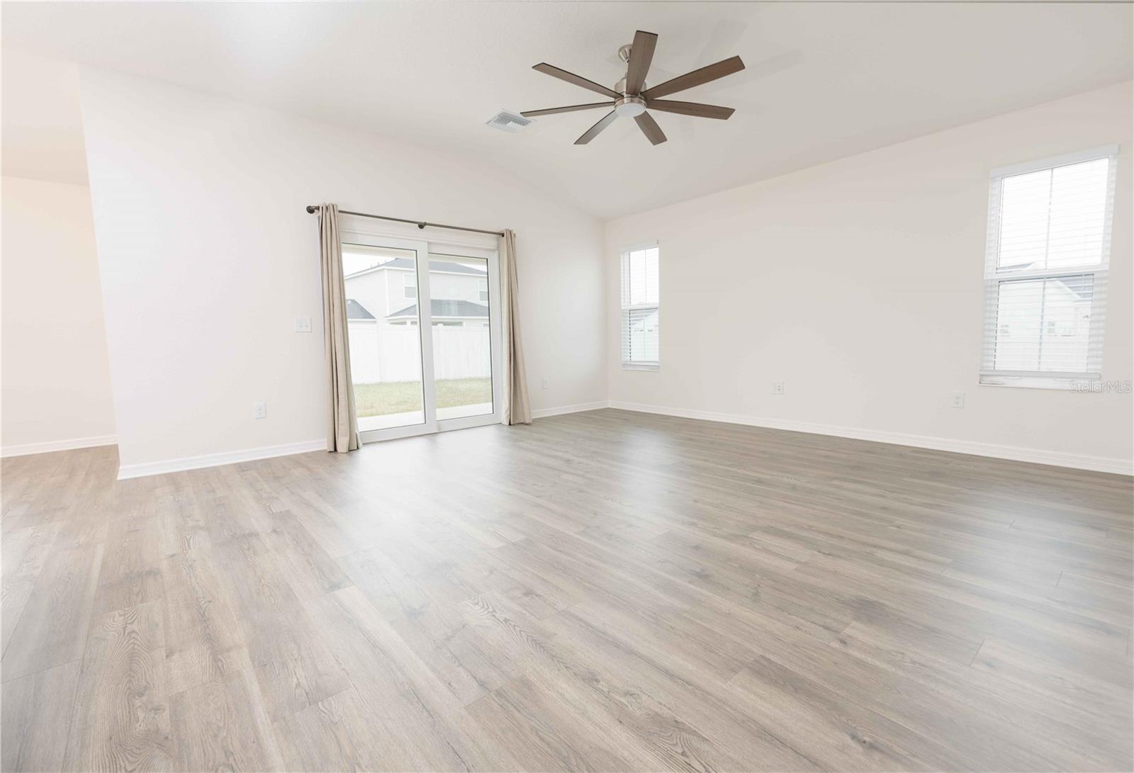 Image 4 of 36 For 2498 Alder Avenue