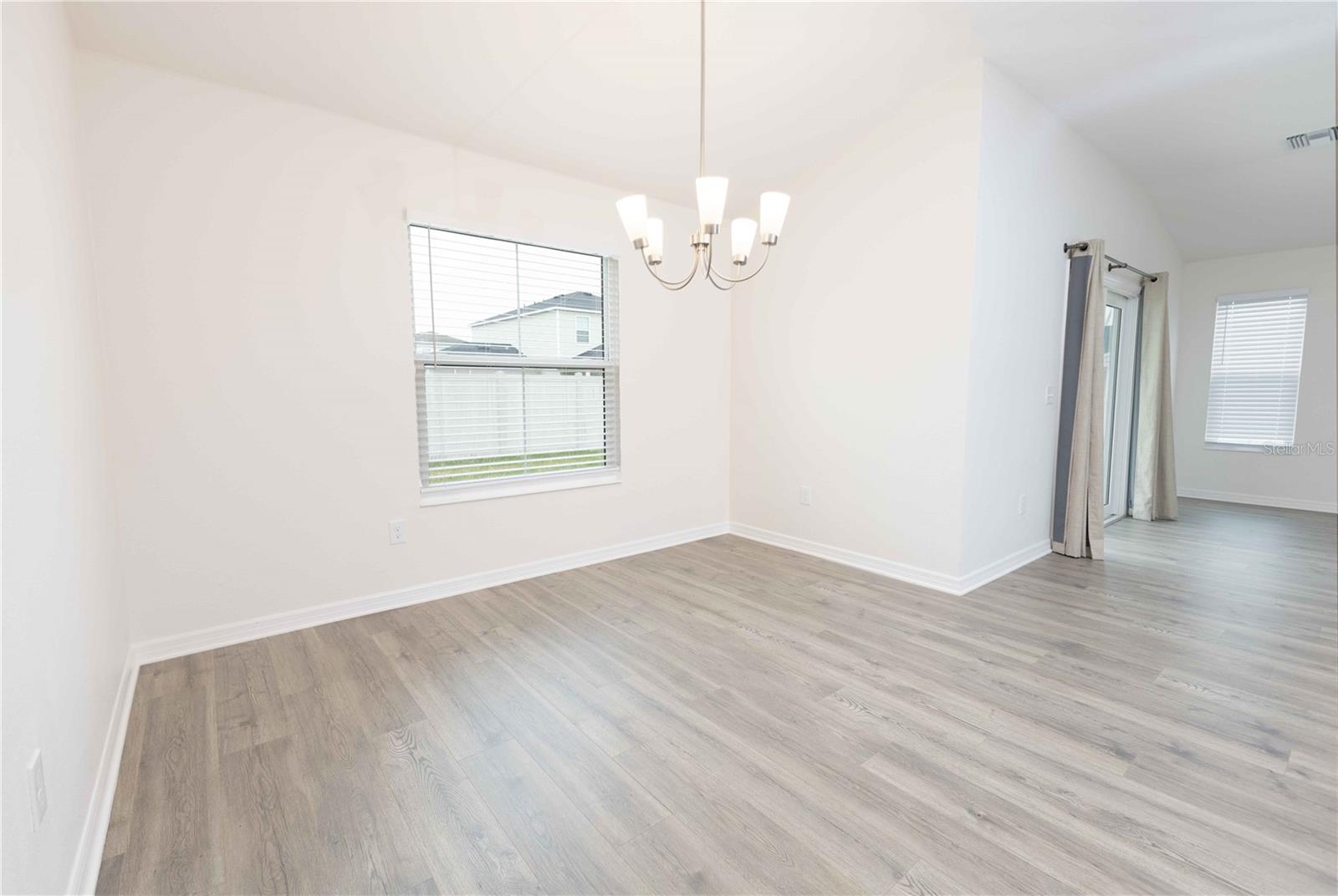 Image 9 of 36 For 2498 Alder Avenue