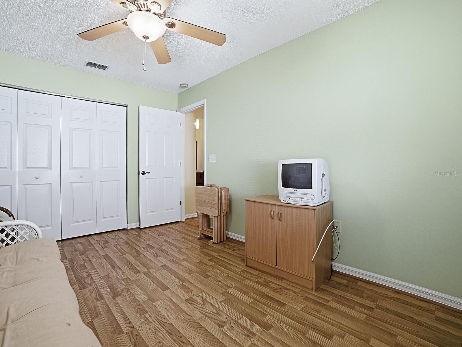 Image 23 of 48 For 32914 Crooked Oaks Lane