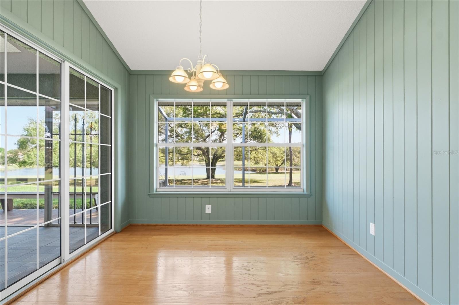 Image 17 of 54 For 15005 Green Valley Boulevard