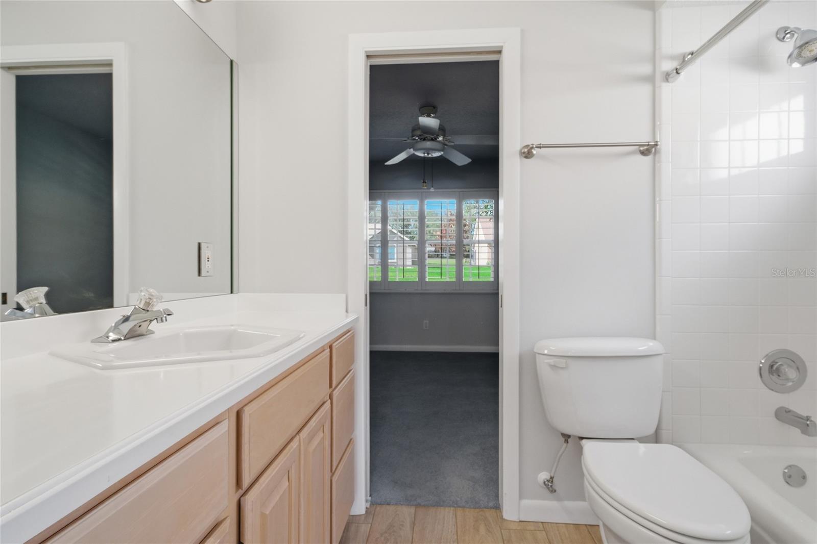 Image 28 of 54 For 15005 Green Valley Boulevard