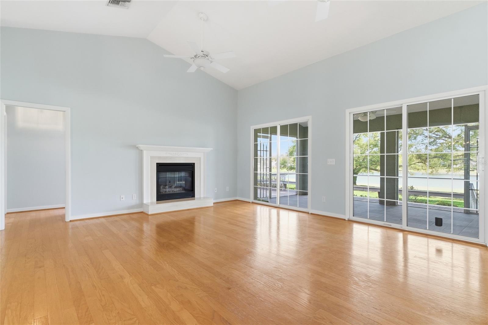 Image 6 of 54 For 15005 Green Valley Boulevard