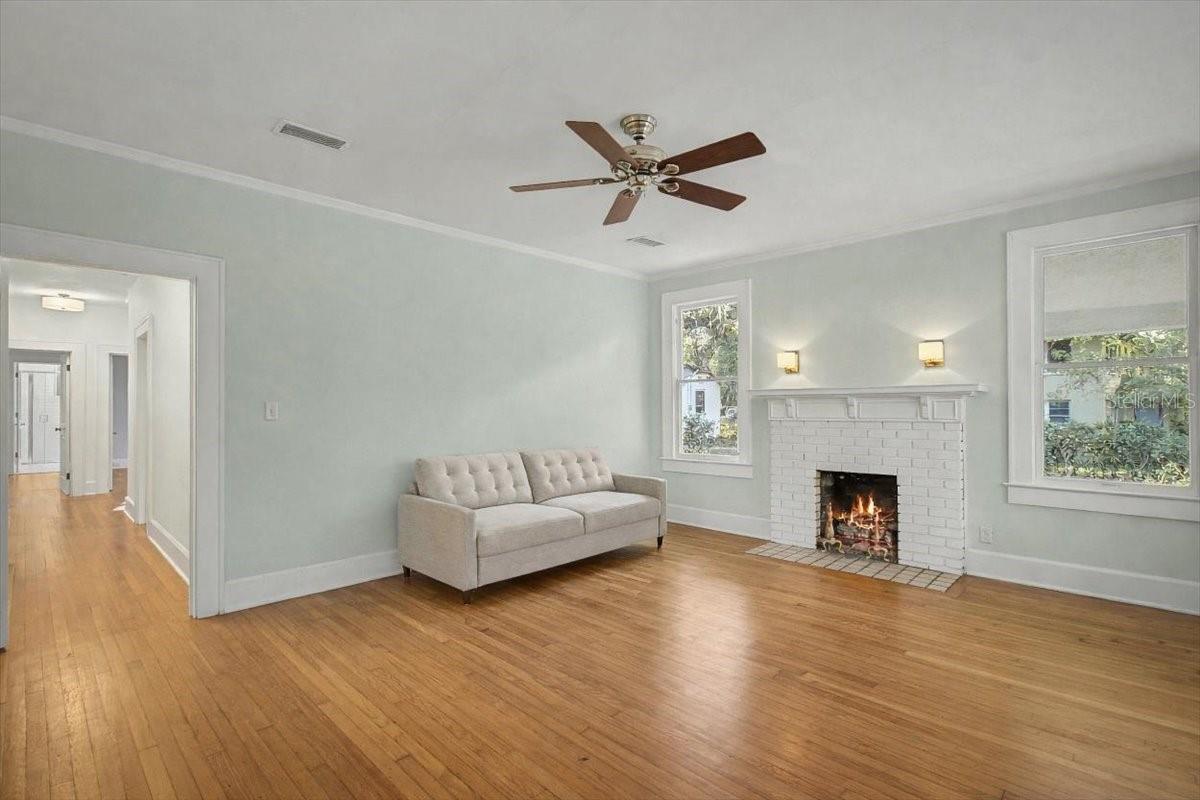 Image 11 of 46 For 421 Boulevard