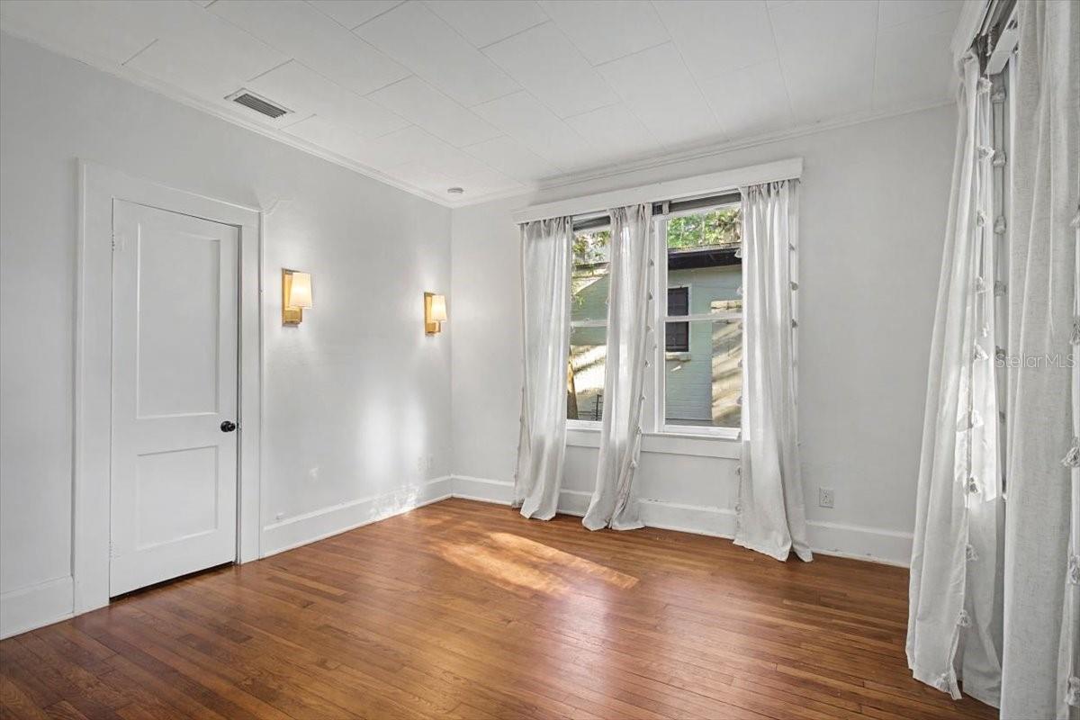 Image 17 of 46 For 421 Boulevard