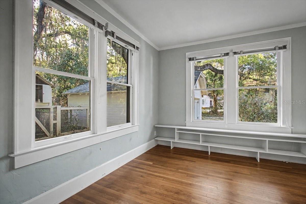 Image 27 of 46 For 421 Boulevard