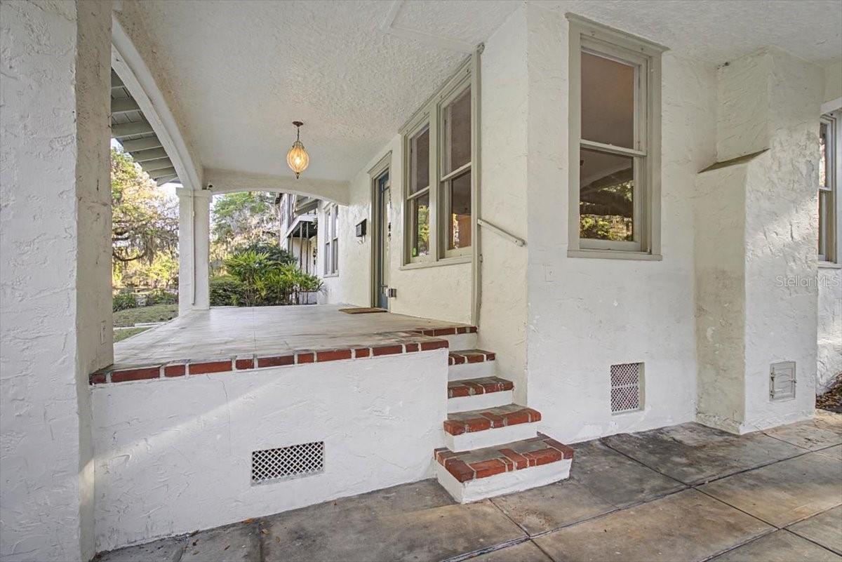 Image 29 of 46 For 421 Boulevard