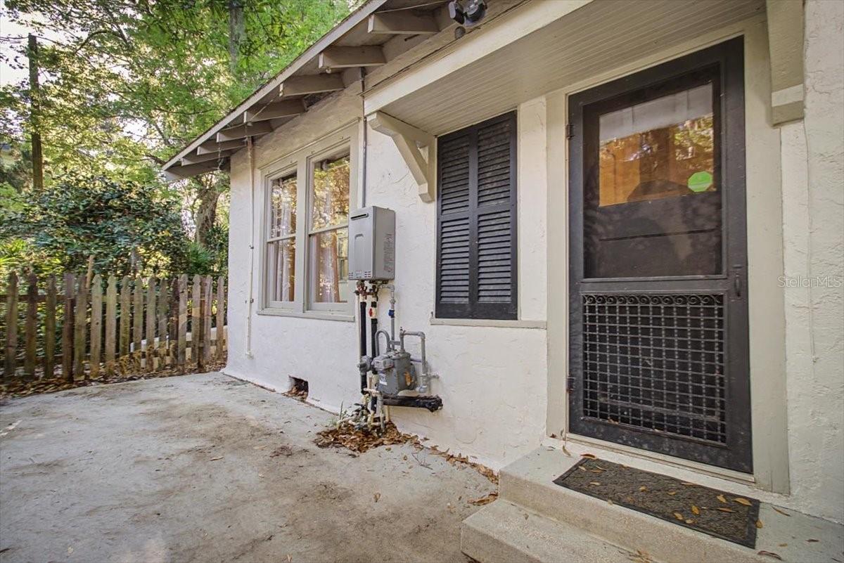 Image 33 of 46 For 421 Boulevard