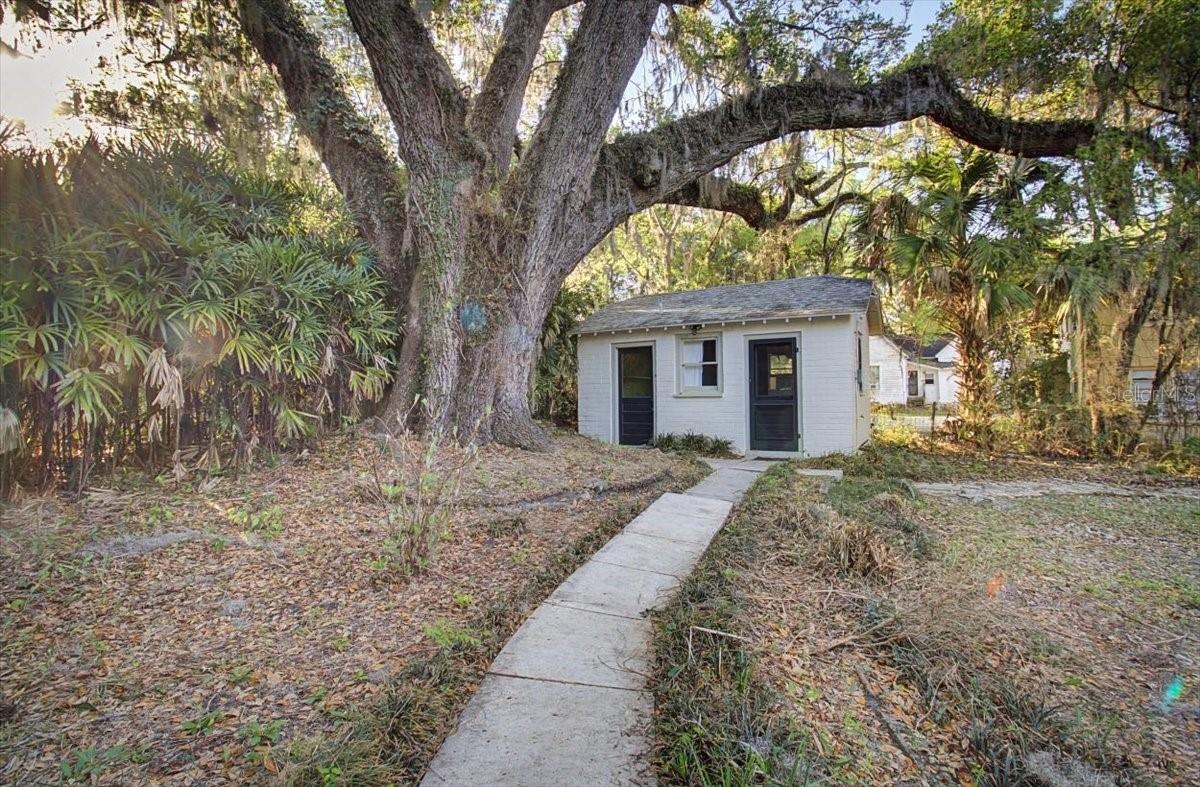 Image 38 of 46 For 421 Boulevard