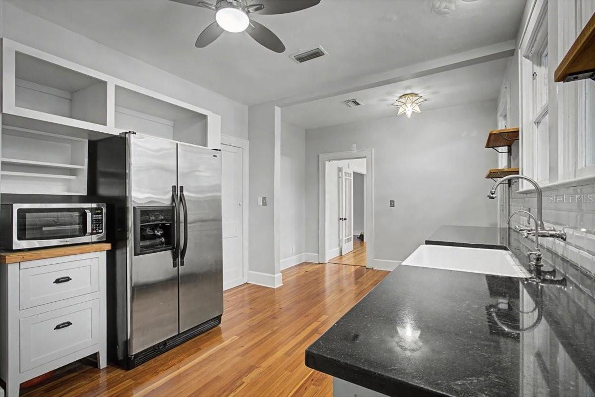 Image 5 of 46 For 421 Boulevard