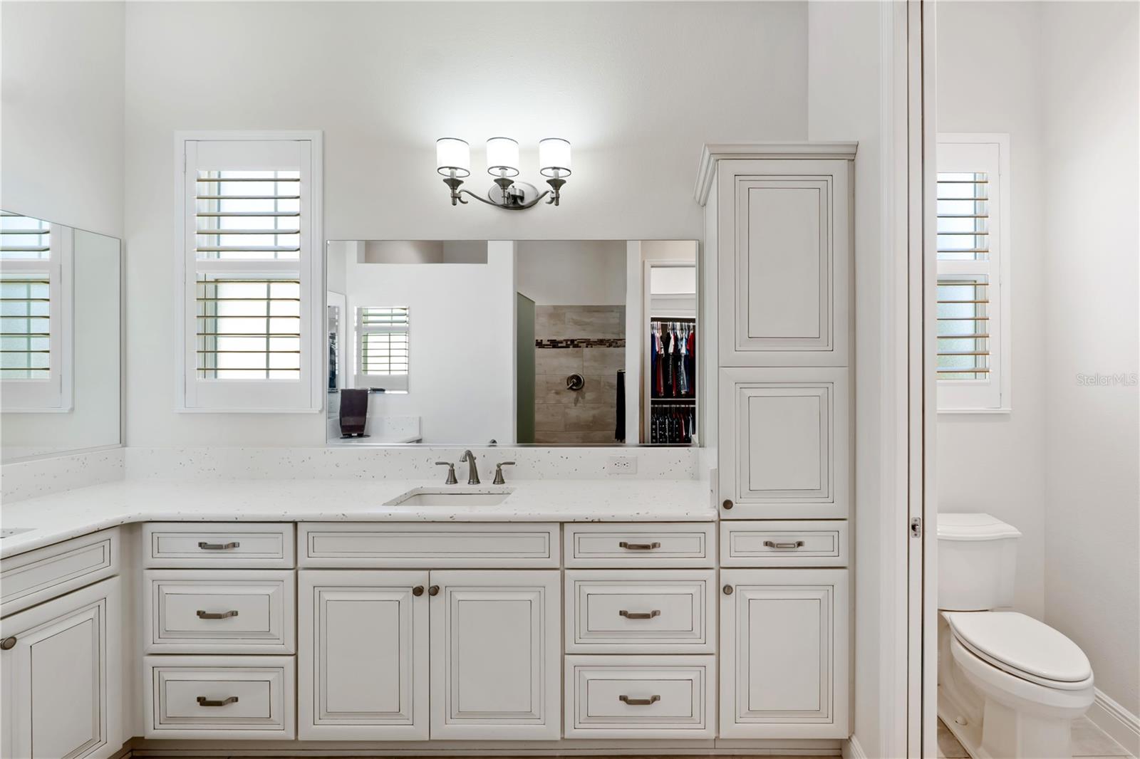 Listing photo id 29 for 5845 Storms Avenue