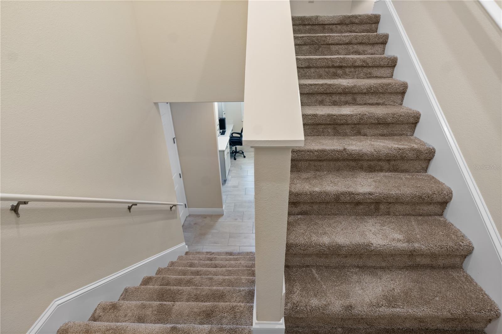 Listing photo id 37 for 5845 Storms Avenue