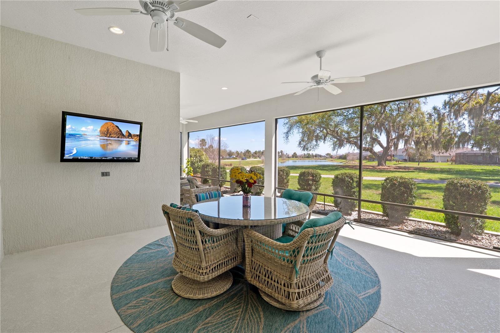 Listing photo id 44 for 5845 Storms Avenue