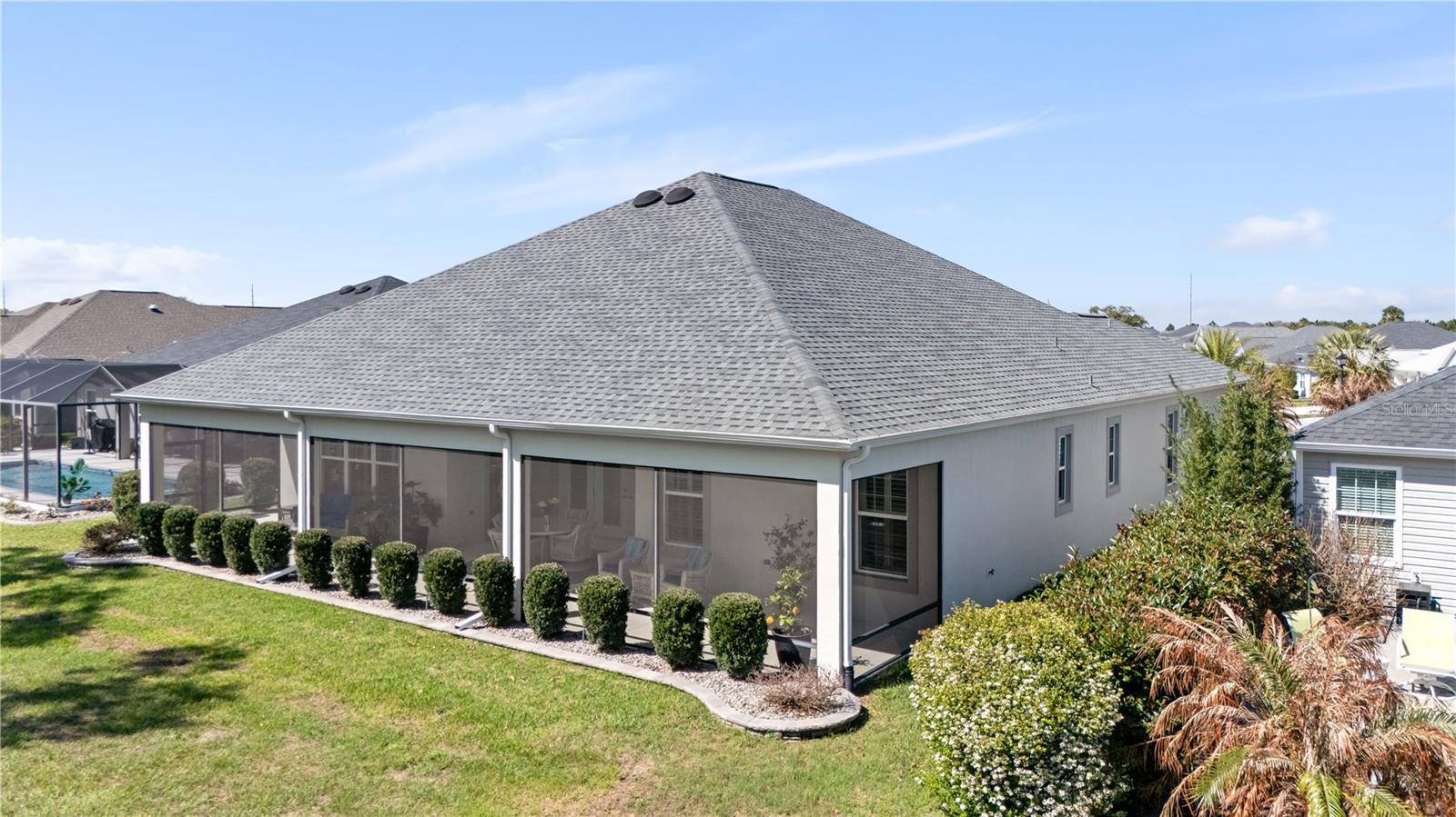 Listing photo id 57 for 5845 Storms Avenue