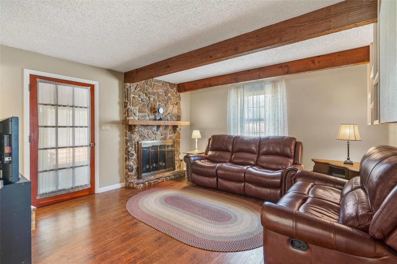 Image 17 of 61 For 2917 Lake Griffin Road