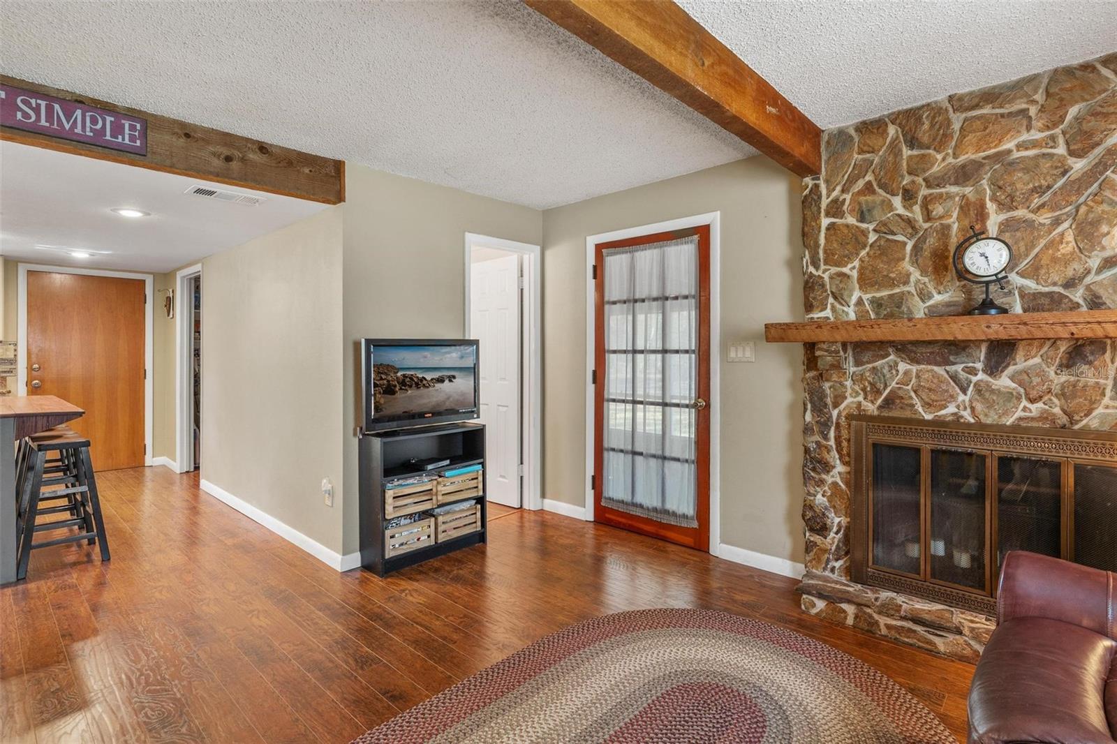 Image 20 of 61 For 2917 Lake Griffin Road