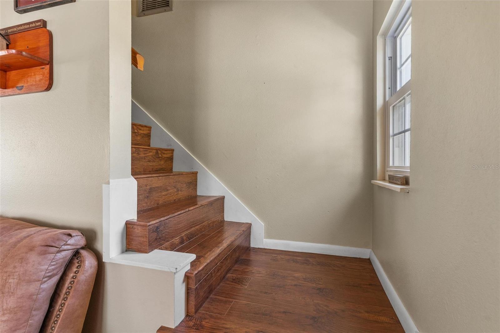 Image 27 of 61 For 2917 Lake Griffin Road