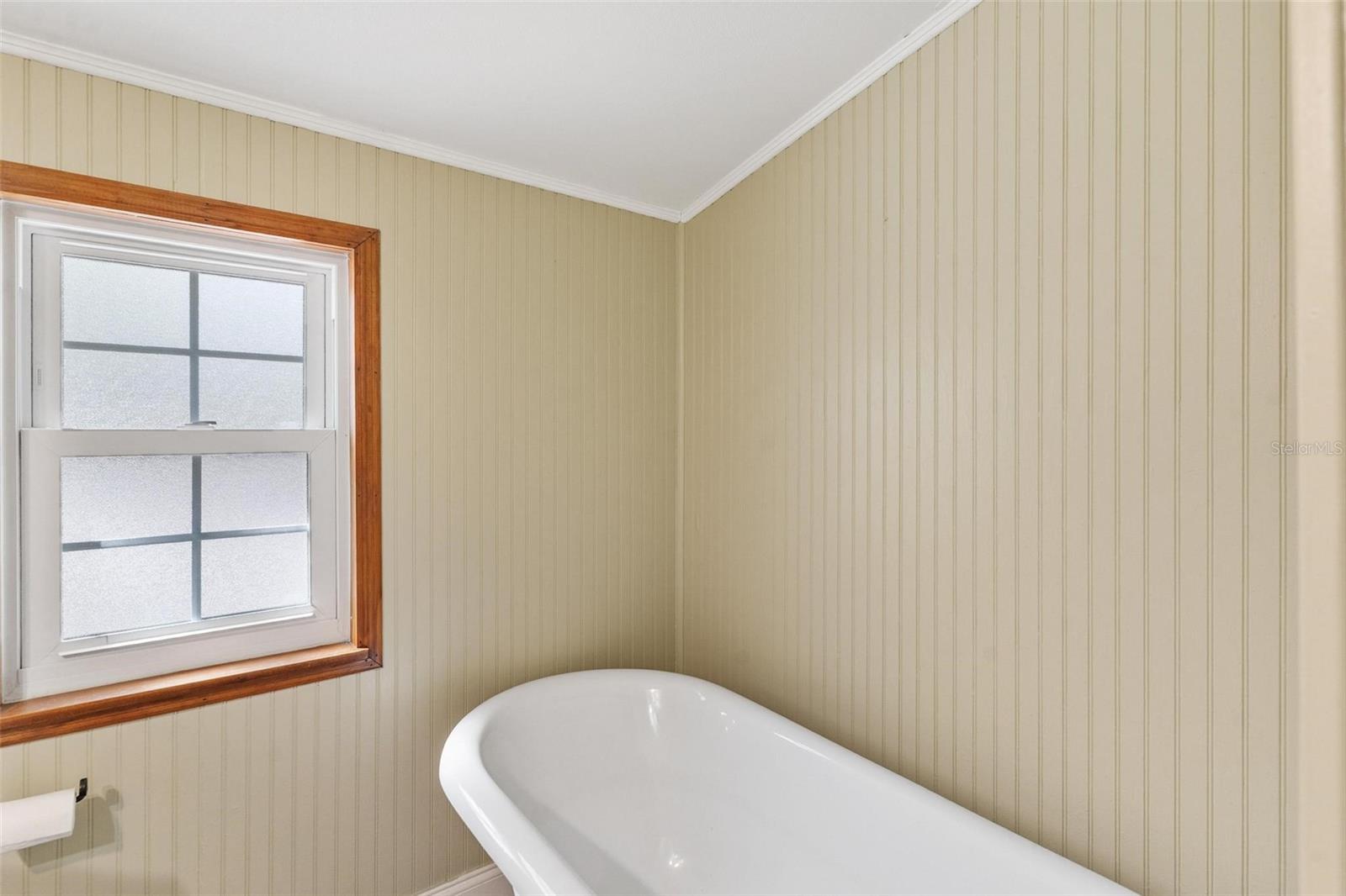 Image 35 of 61 For 2917 Lake Griffin Road