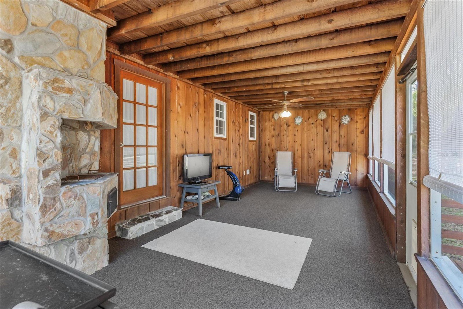 Image 41 of 61 For 2917 Lake Griffin Road