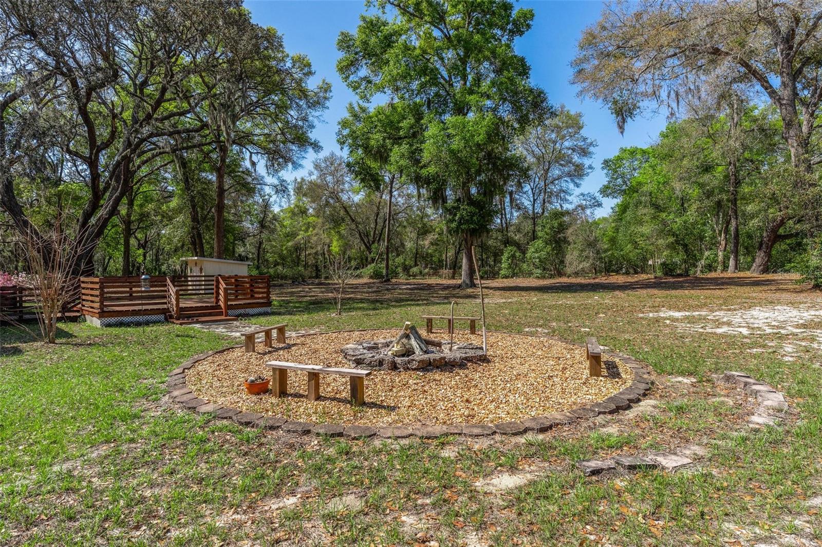 Image 46 of 61 For 2917 Lake Griffin Road