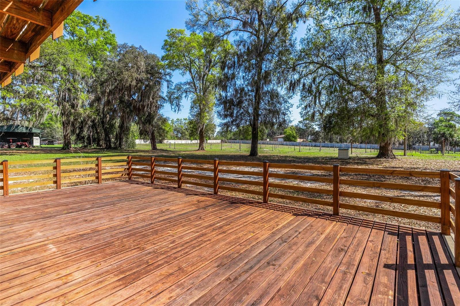 Image 9 of 61 For 2917 Lake Griffin Road