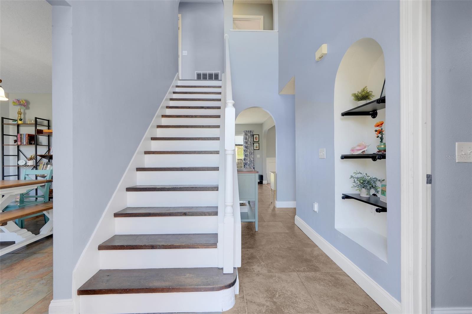 Image 17 of 41 For 925 Roanoke Drive