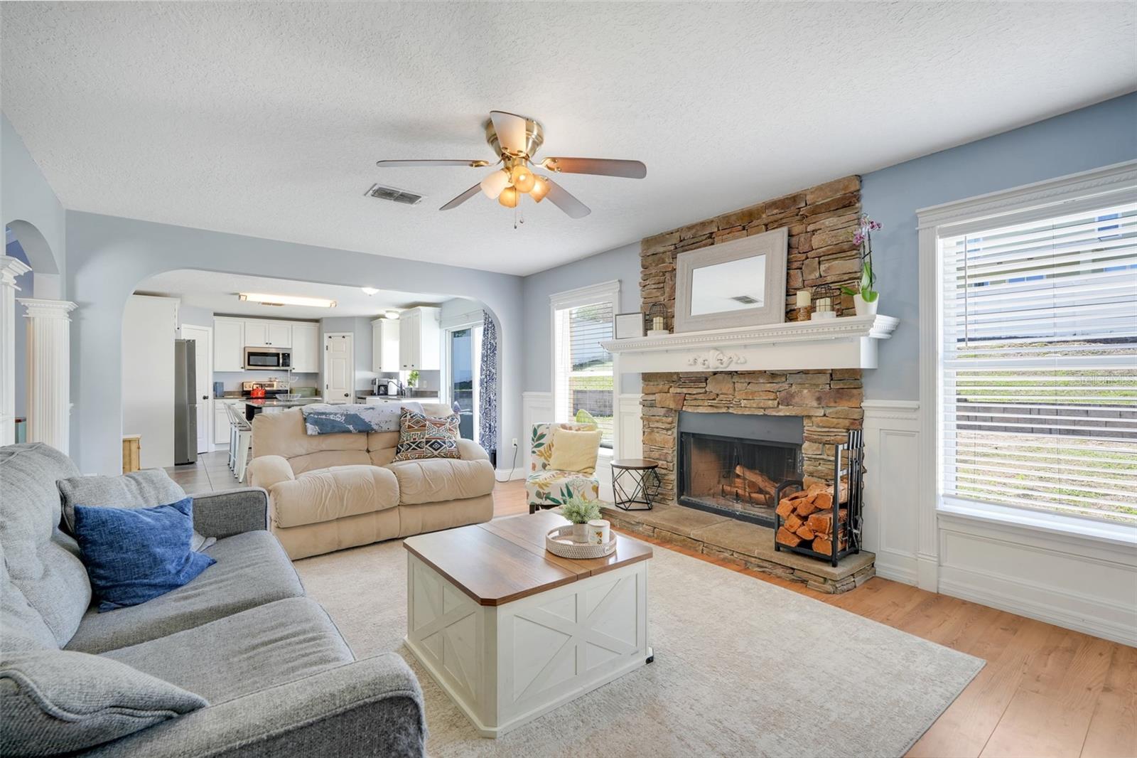 Image 19 of 41 For 925 Roanoke Drive