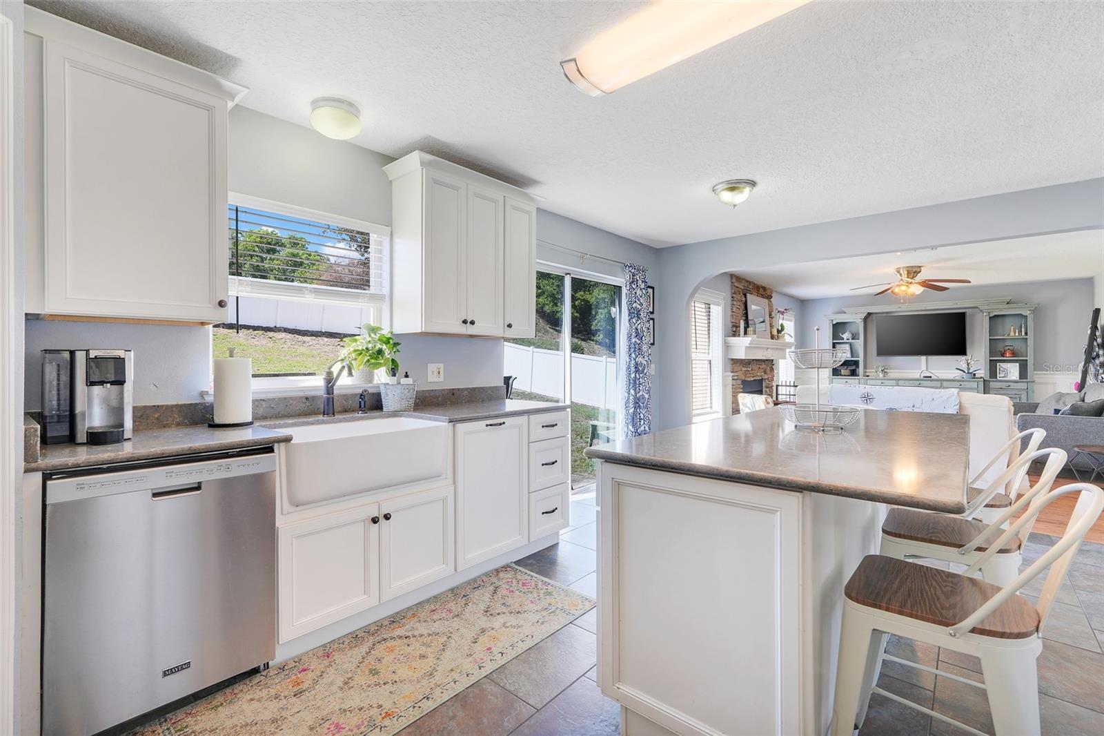 Image 23 of 41 For 925 Roanoke Drive