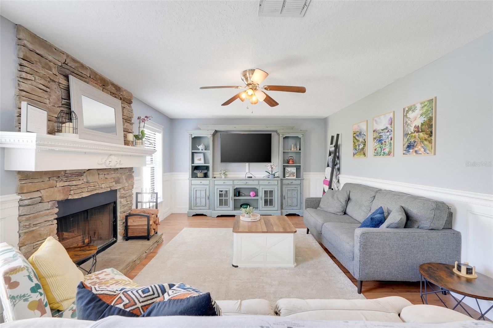 Image 7 of 41 For 925 Roanoke Drive