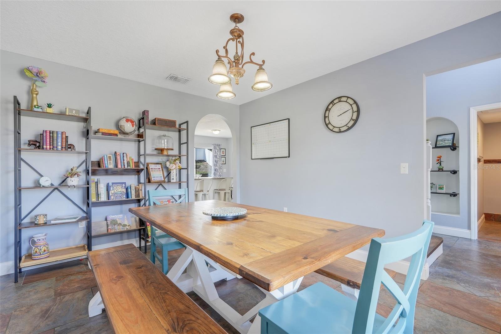 Image 8 of 41 For 925 Roanoke Drive