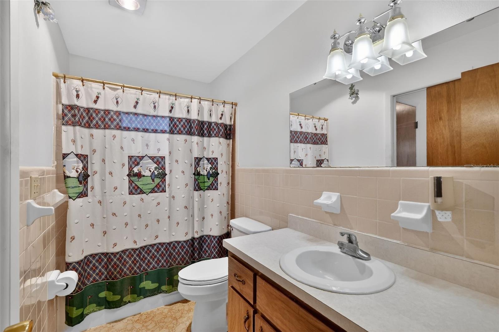 Image 18 of 23 For 623 Third Avenue