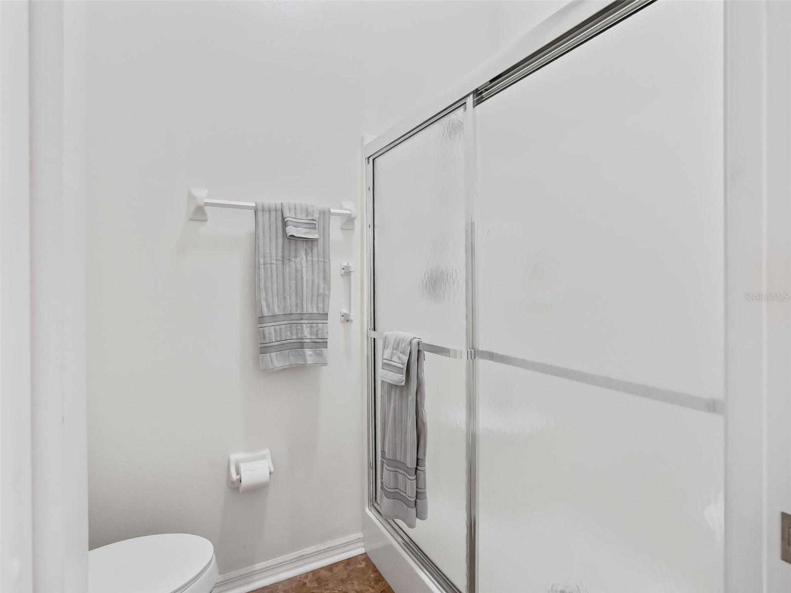 Image 16 of 36 For 32833 Timberwood Drive