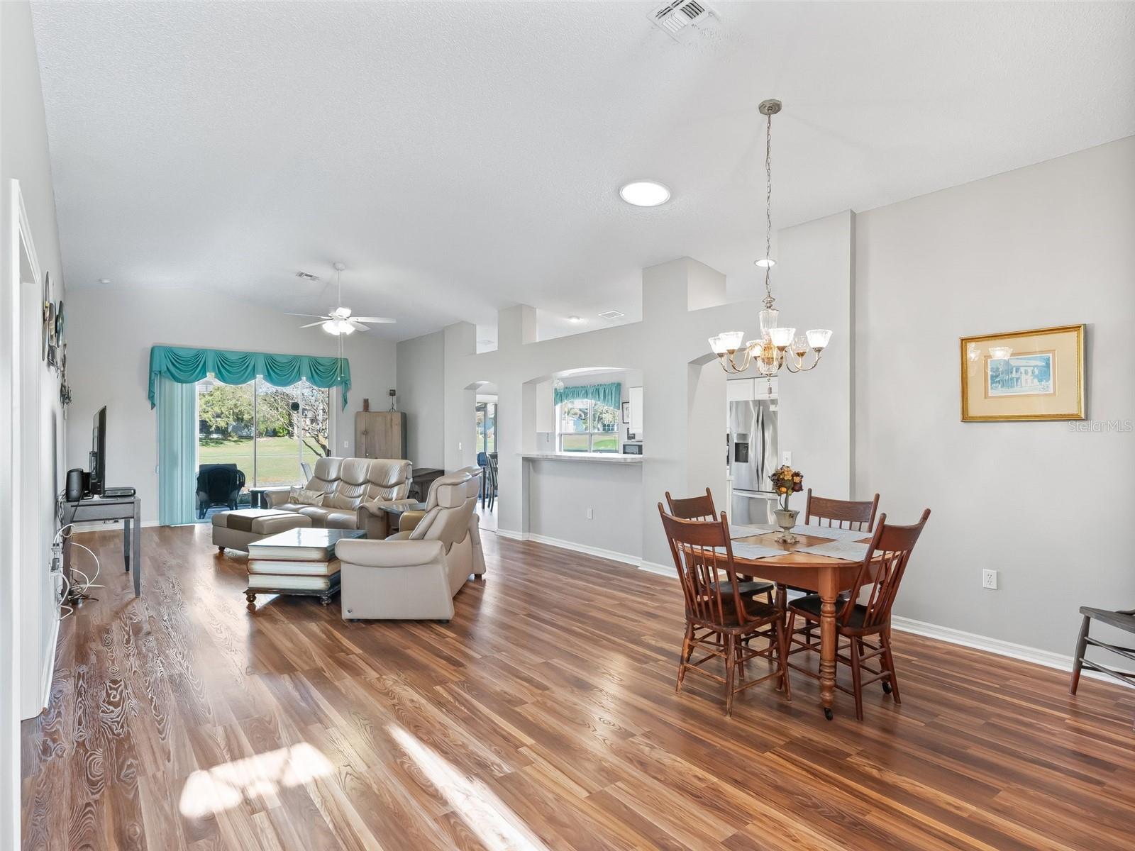 Image 4 of 36 For 32833 Timberwood Drive