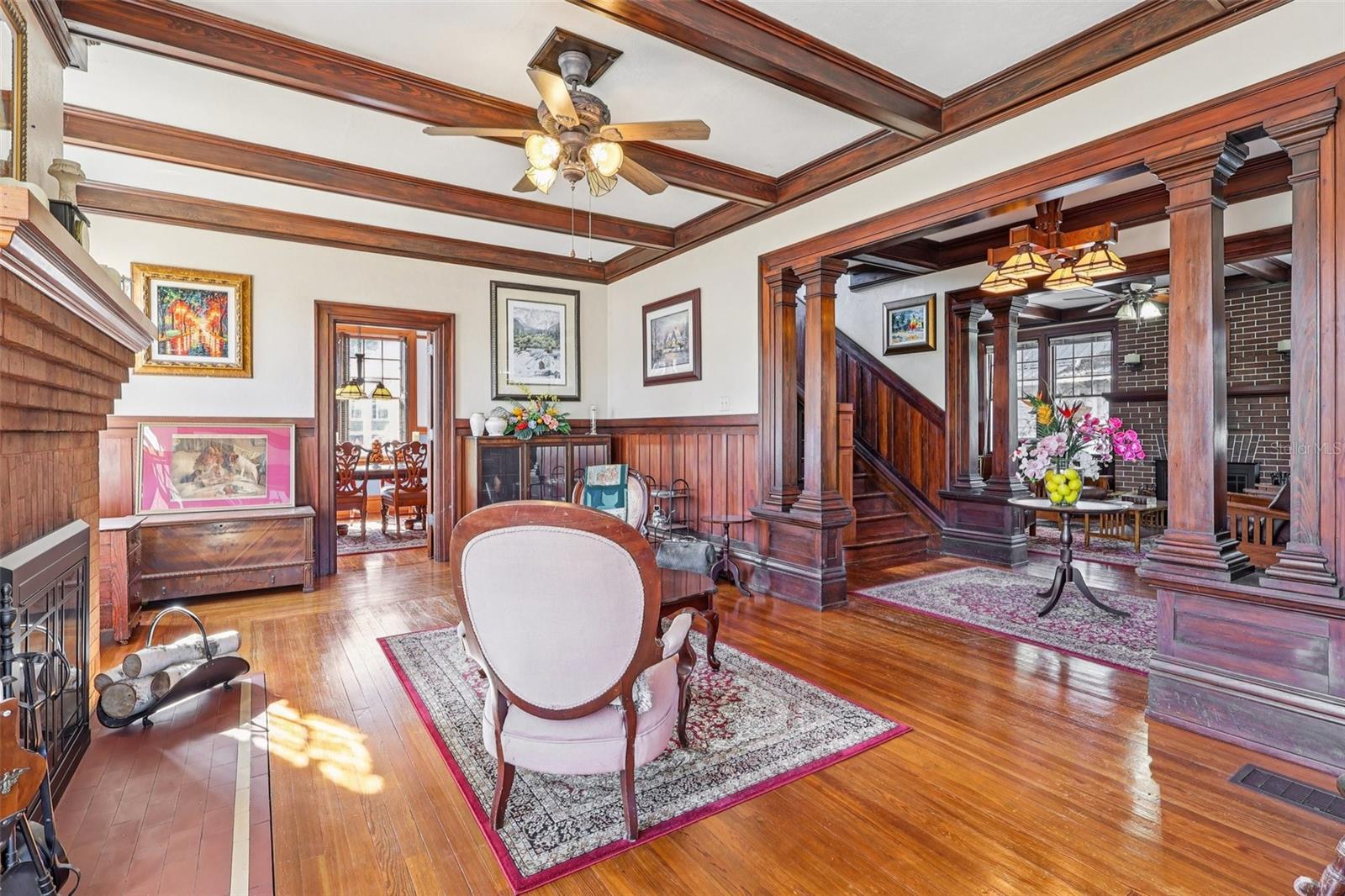 Image 12 of 69 For 422 Center Street